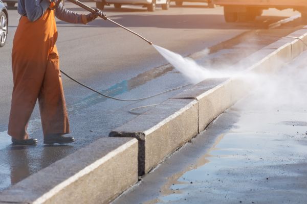 Commercial Concrete Cleaning in Clovis