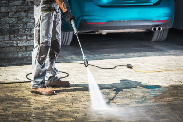Driveway Pressure Washing in Clovis