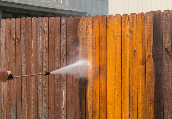 Fence Power Washing in Clovis