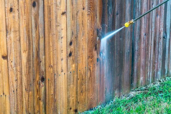 Fence Pressure Washing in Clovis