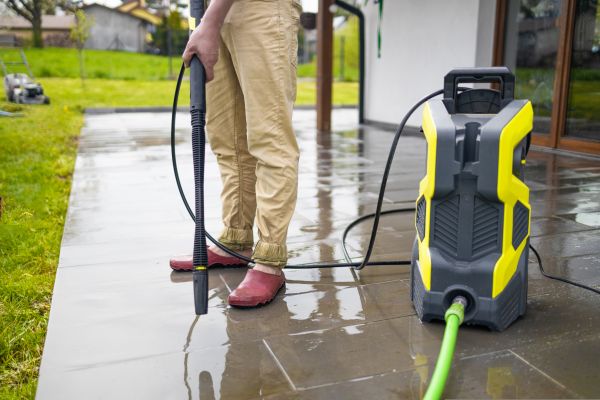 Porch Pressure Washing in Clovis