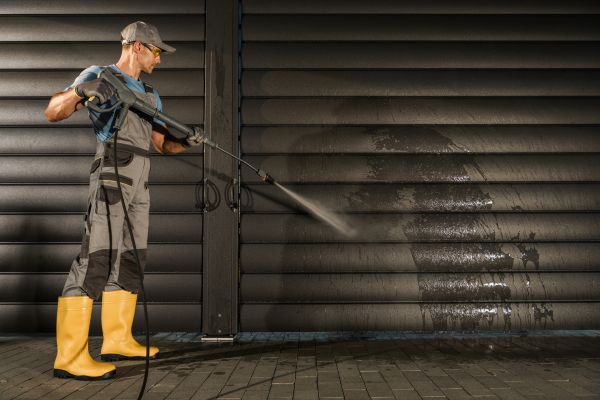 Garage Power Washing in Clovis