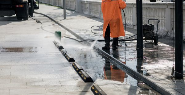 Parking Lot Pressure Washing in Clovis