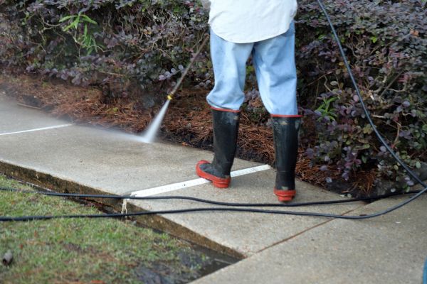 Sidewalk Washing in Clovis