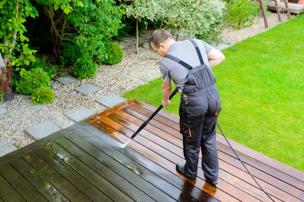 Deck And Patio Cleaning in Clovis