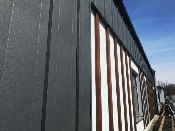 Aluminum Siding Power Washing in Clovis