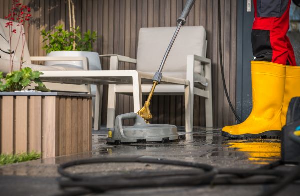Townhouse Patio Cleaning in Clovis
