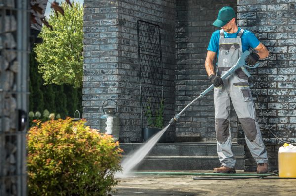 Outside House Cleaning in Clovis