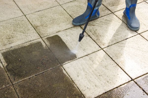 Outdoor Concrete Cleaning in Clovis