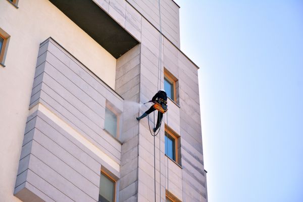 Apartment Pressure Cleaning in Clovis