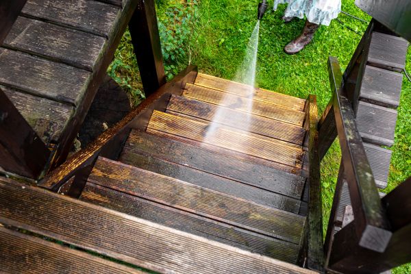Wood Power Washing in Clovis